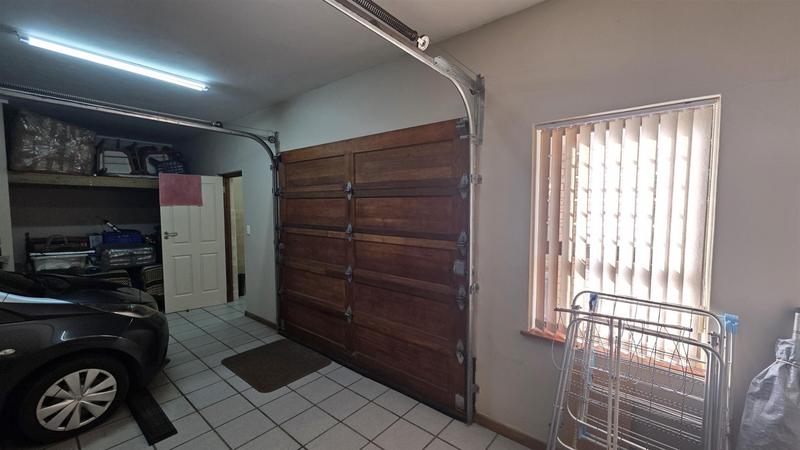 3 Bedroom Property for Sale in Glentana Western Cape